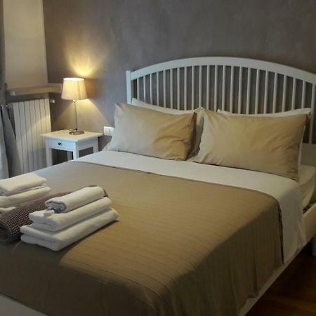 Residenza Leon Bed & Breakfast กัสเตลนูโอโว เดล การ์ดา ภายนอก รูปภาพ