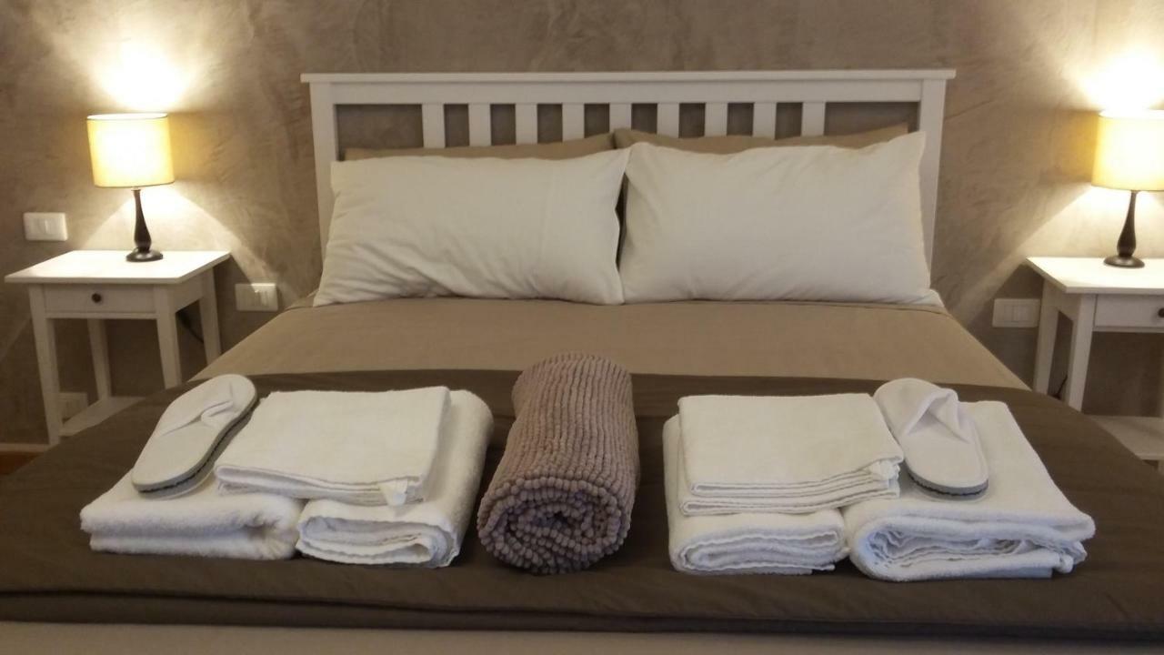 Residenza Leon Bed & Breakfast กัสเตลนูโอโว เดล การ์ดา ภายนอก รูปภาพ